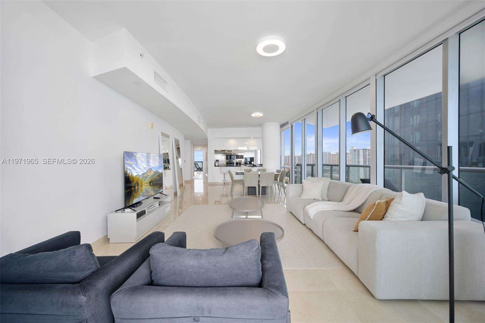 JADE OCEAN - 17121 Collins Ave, Sunny Isles Beach, FL 33160 | Picture 5