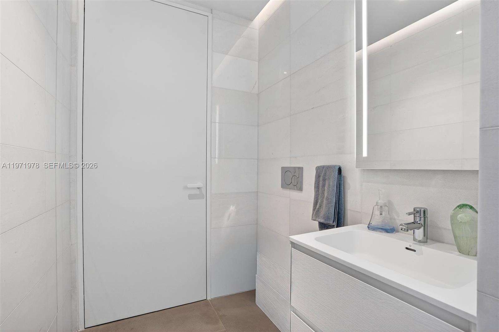 2000 OCEAN - 2000 Ocean Dr, Hallandale Beach, FL 33009 | Picture 27