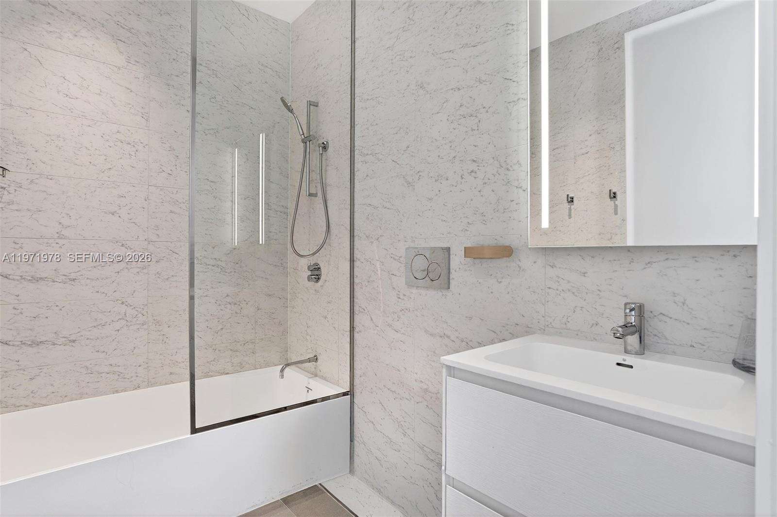 2000 OCEAN - 2000 Ocean Dr, Hallandale Beach, FL 33009 | Picture 45