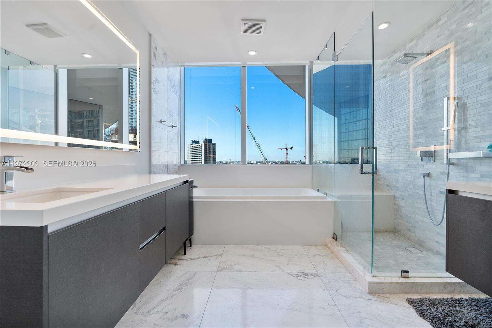 PARAMOUNT MIAMI WORLDCENTER - 851 1 Ave, Miami, FL 33132 | Picture 26