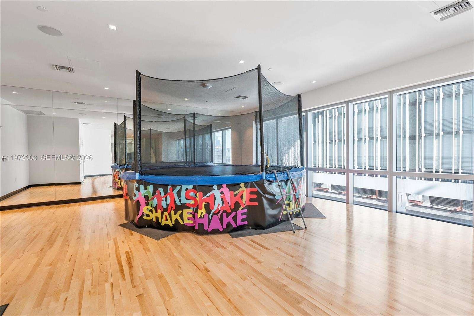 PARAMOUNT MIAMI WORLDCENTER - 851 1 Ave, Miami, FL 33132 | Picture 74