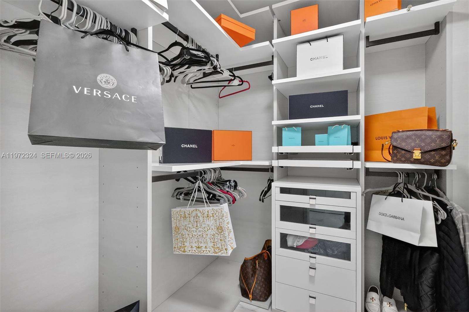 PARQUE TOWERS - 300 Sunny Isles Blvd, Sunny Isles Beach, FL 33160 | Picture 17