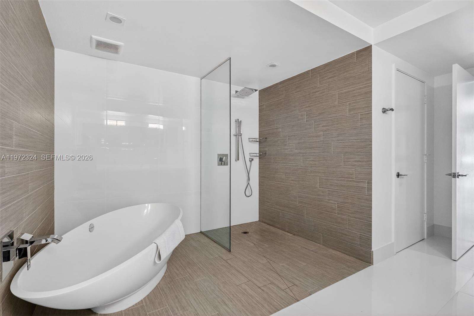 PARQUE TOWERS - 300 Sunny Isles Blvd, Sunny Isles Beach, FL 33160 | Picture 21