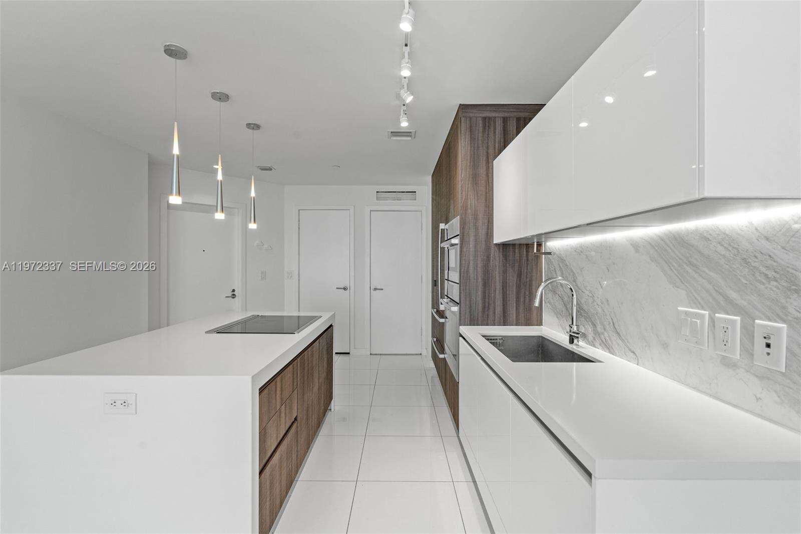 Paramount Miami Worldcenter at 851 1 Ave, Miami, FL 33132 - For Sale photo 1
