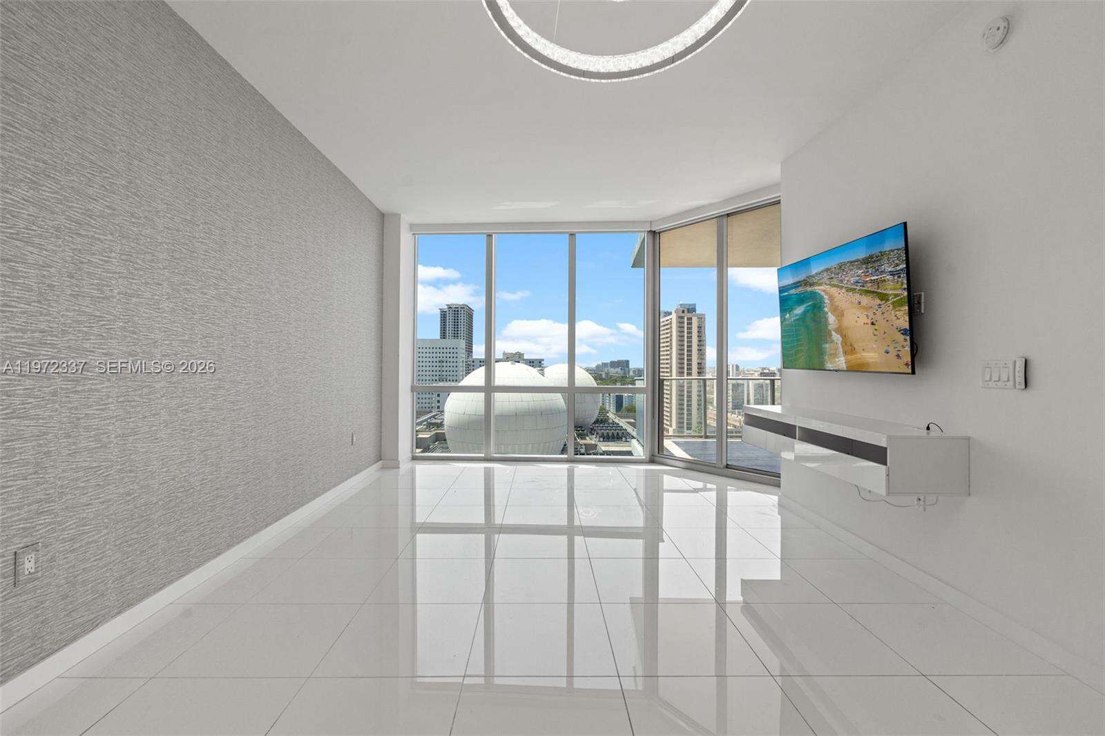 Paramount Miami Worldcenter at 851 1 Ave, Miami, FL 33132 - For Sale photo 2