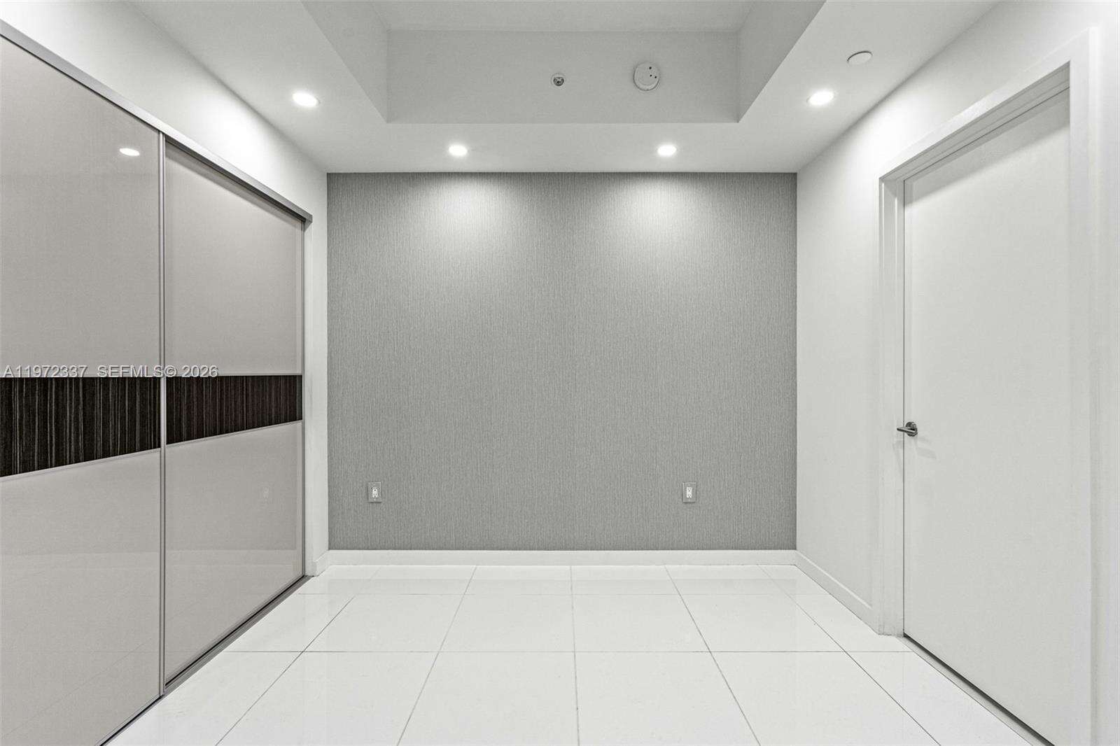 Paramount Miami Worldcenter at 851 1 Ave, Miami, FL 33132 - For Sale photo 13