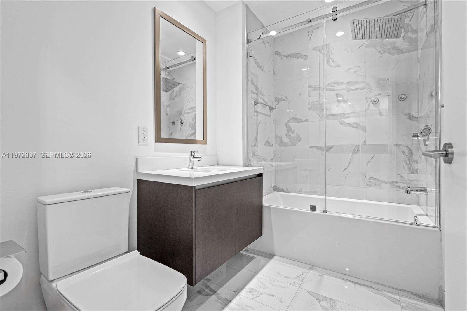 Paramount Miami Worldcenter at 851 1 Ave, Miami, FL 33132 - For Sale photo 16