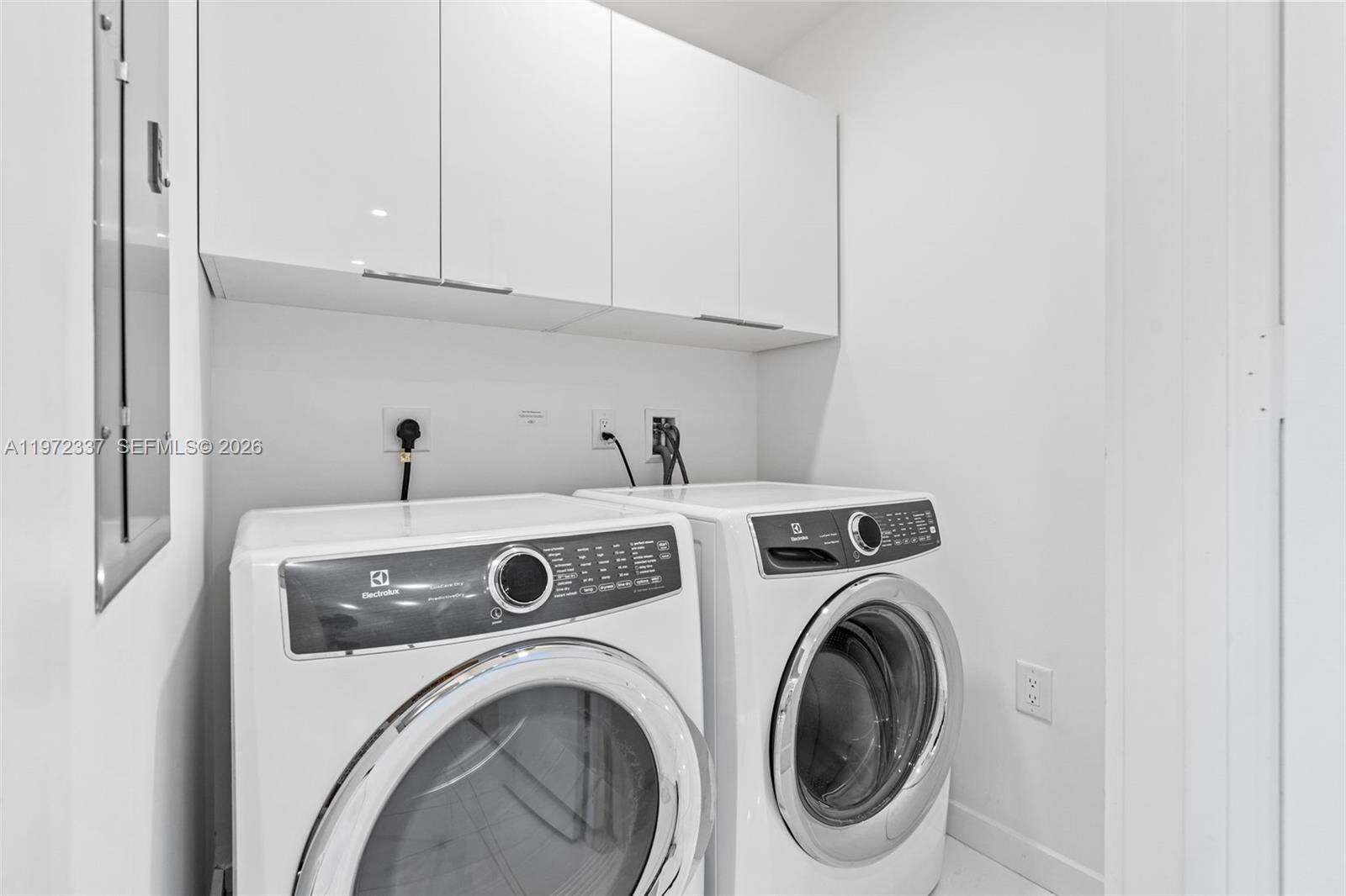 Paramount Miami Worldcenter at 851 1 Ave, Miami, FL 33132 - For Sale photo 17