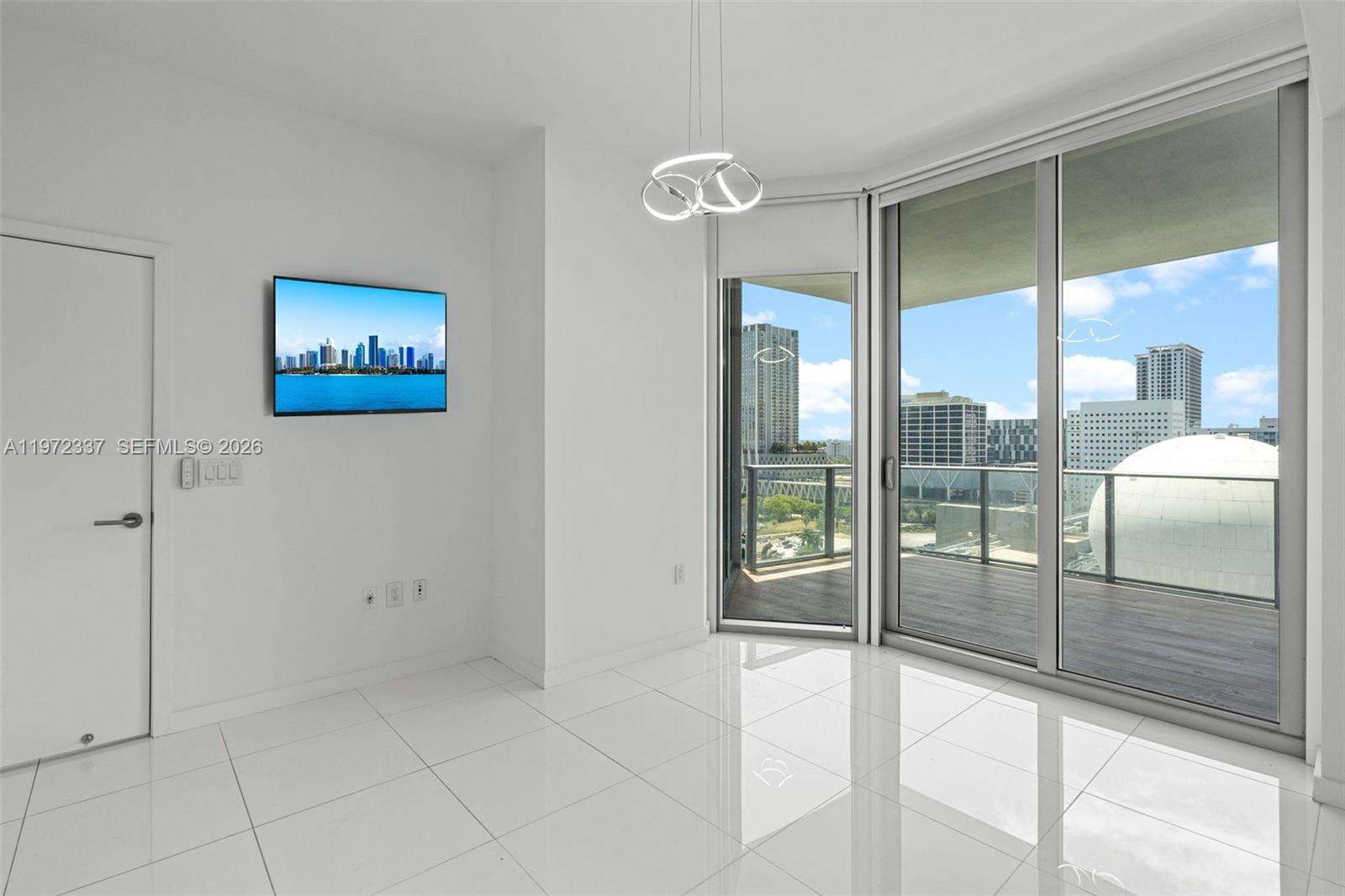 Paramount Miami Worldcenter at 851 1 Ave, Miami, FL 33132 - For Sale photo 19