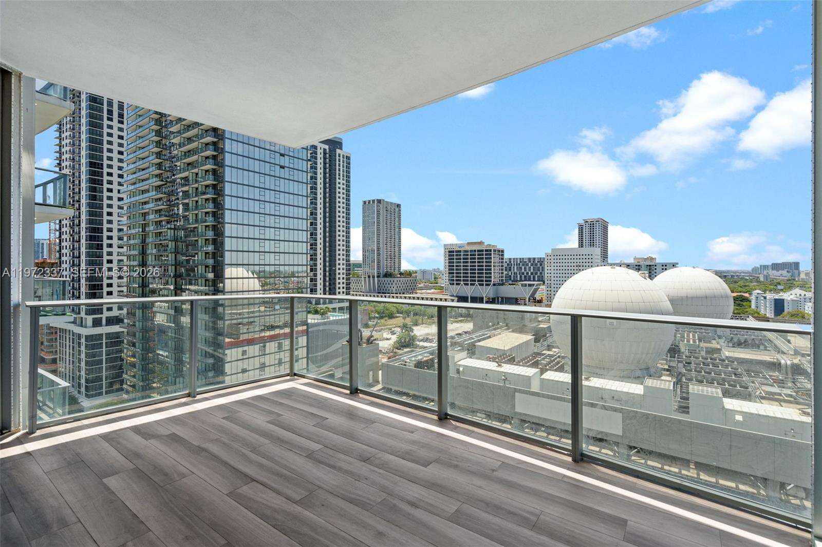 Paramount Miami Worldcenter at 851 1 Ave, Miami, FL 33132 - For Sale photo 30