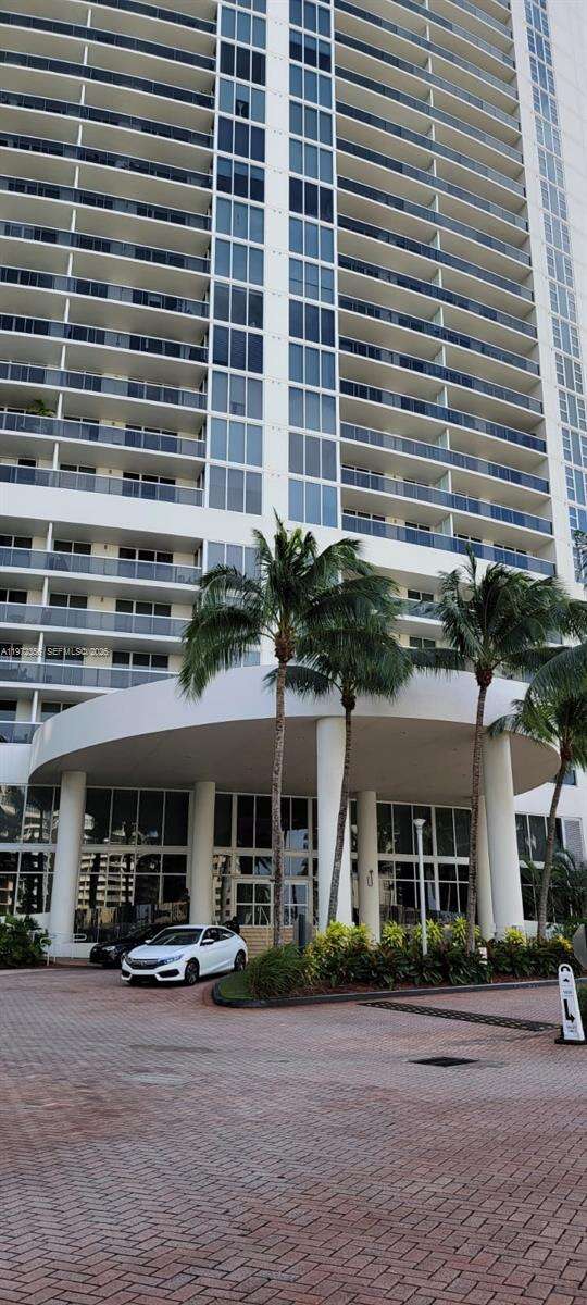 THE BEACH CLUB - 1850 Ocean Dr, Hallandale Beach, FL 33009 | Picture 2