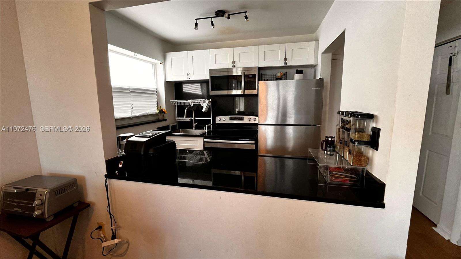 Lisette Condos for Sale & Rent | Picture 1