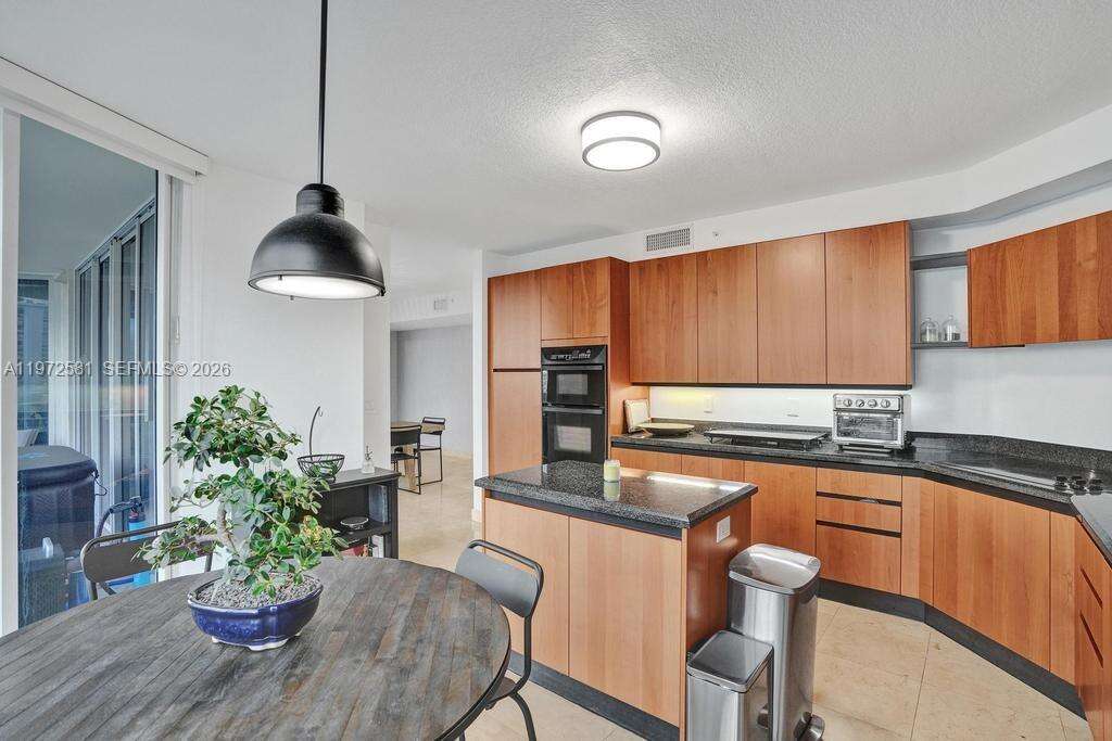 THE PINNACLE - 17555 Collins Ave, Sunny Isles Beach, FL 33160 | Picture 13