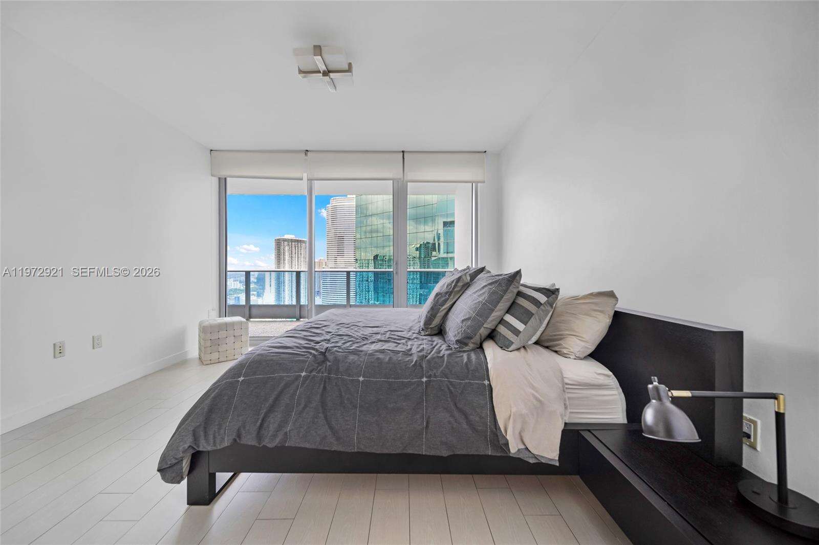 Epic Residences at 200 Biscayne Blvd Way, Miami, FL 33131 - For Sale photo 14