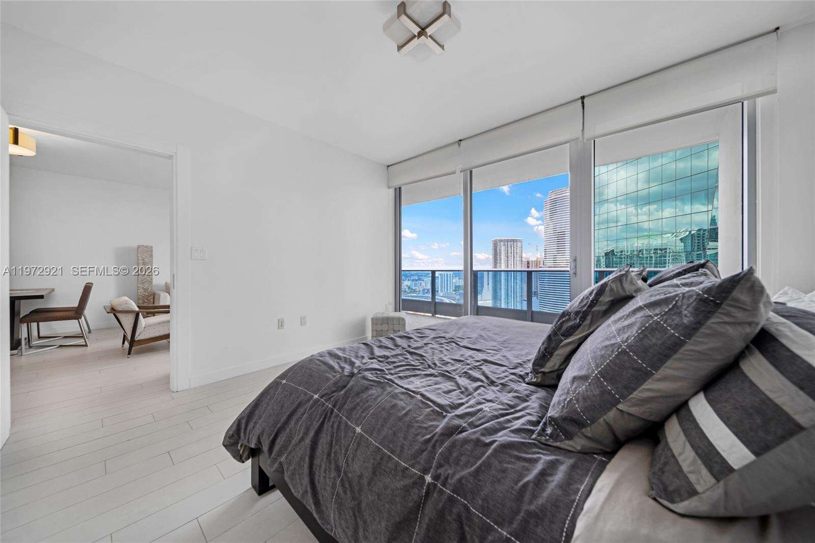 Epic Residences at 200 Biscayne Blvd Way, Miami, FL 33131 - For Sale photo 15