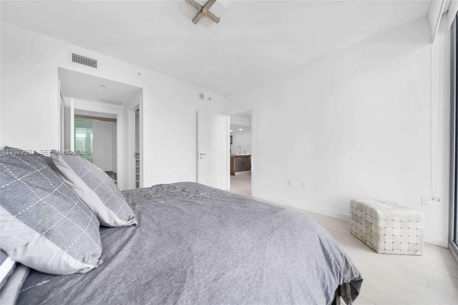 Epic Residences at 200 Biscayne Blvd Way, Miami, FL 33131 - For Sale photo 17