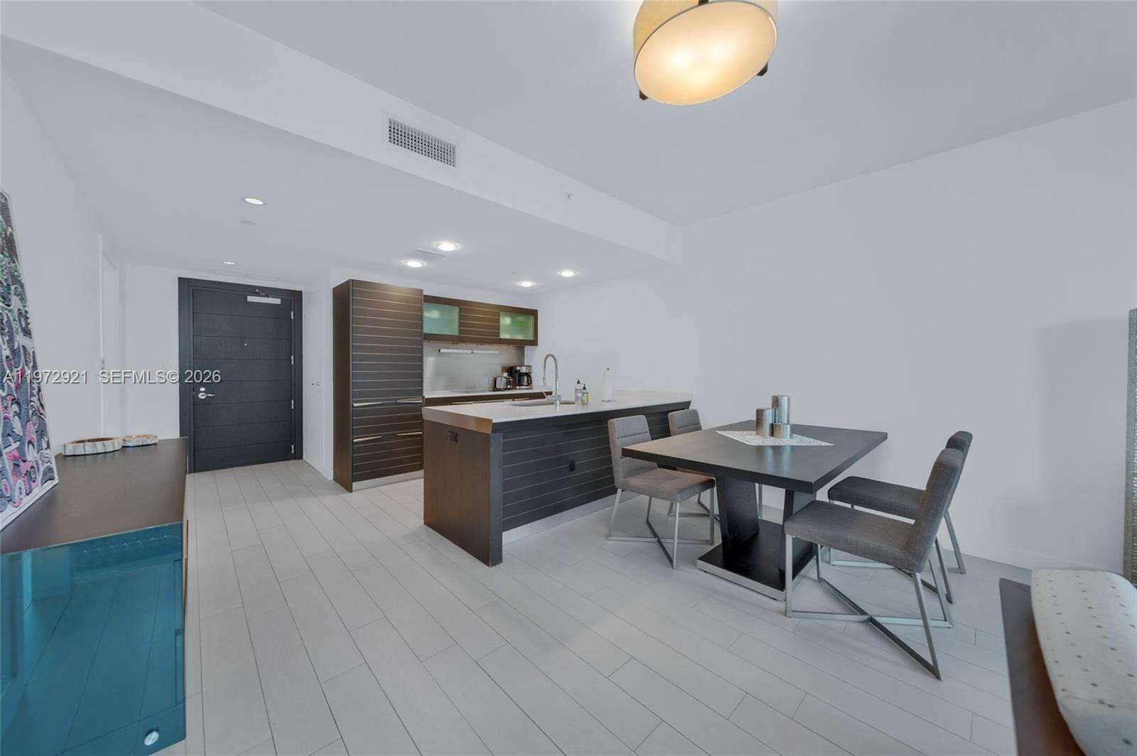 Epic Residences at 200 Biscayne Blvd Way, Miami, FL 33131 - For Sale photo 5