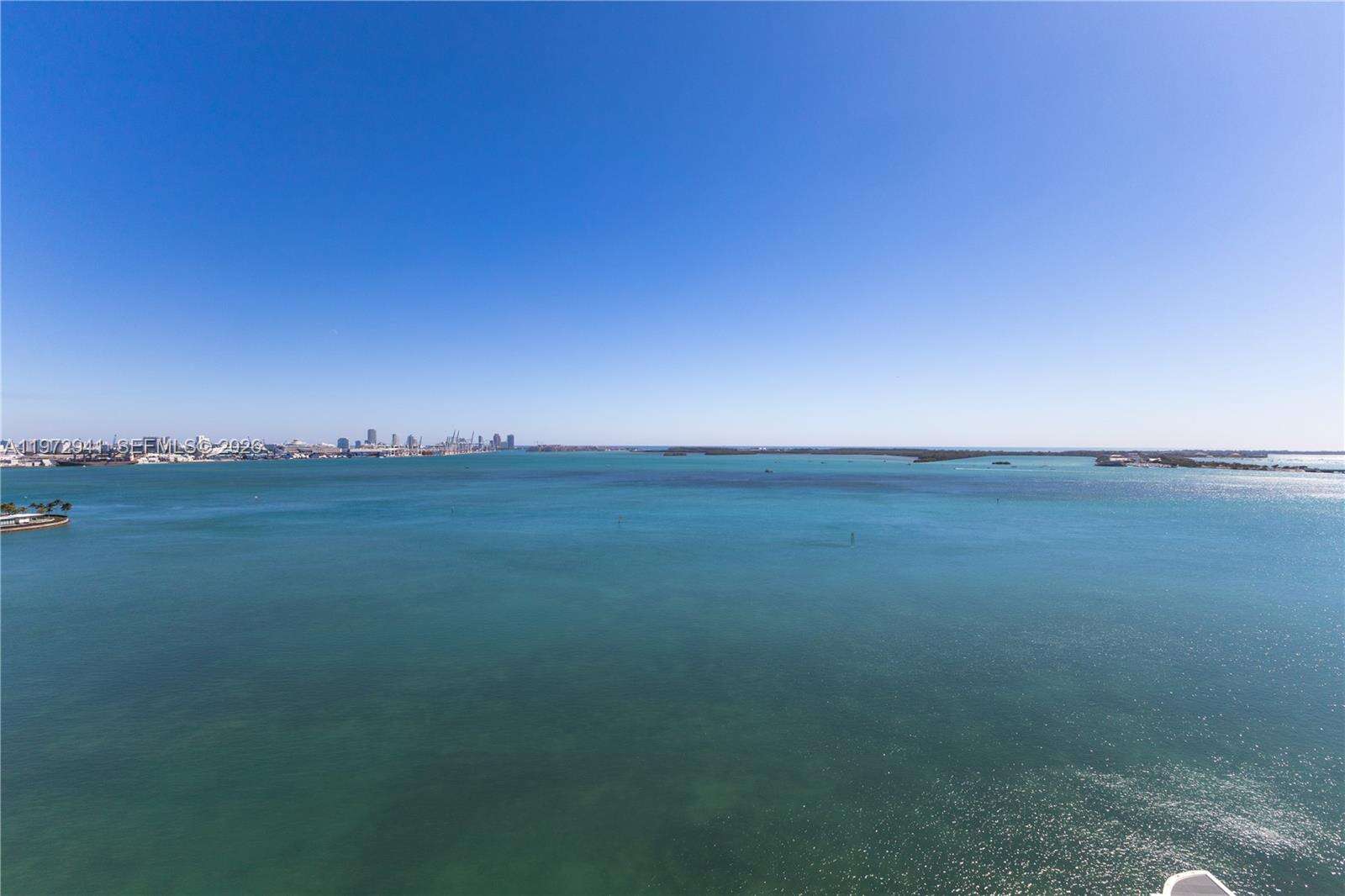 JADE RESIDENCES AT BRICKELL BAY - 1331 Brickell Bay Dr, Miami, FL 33131 | Picture 12