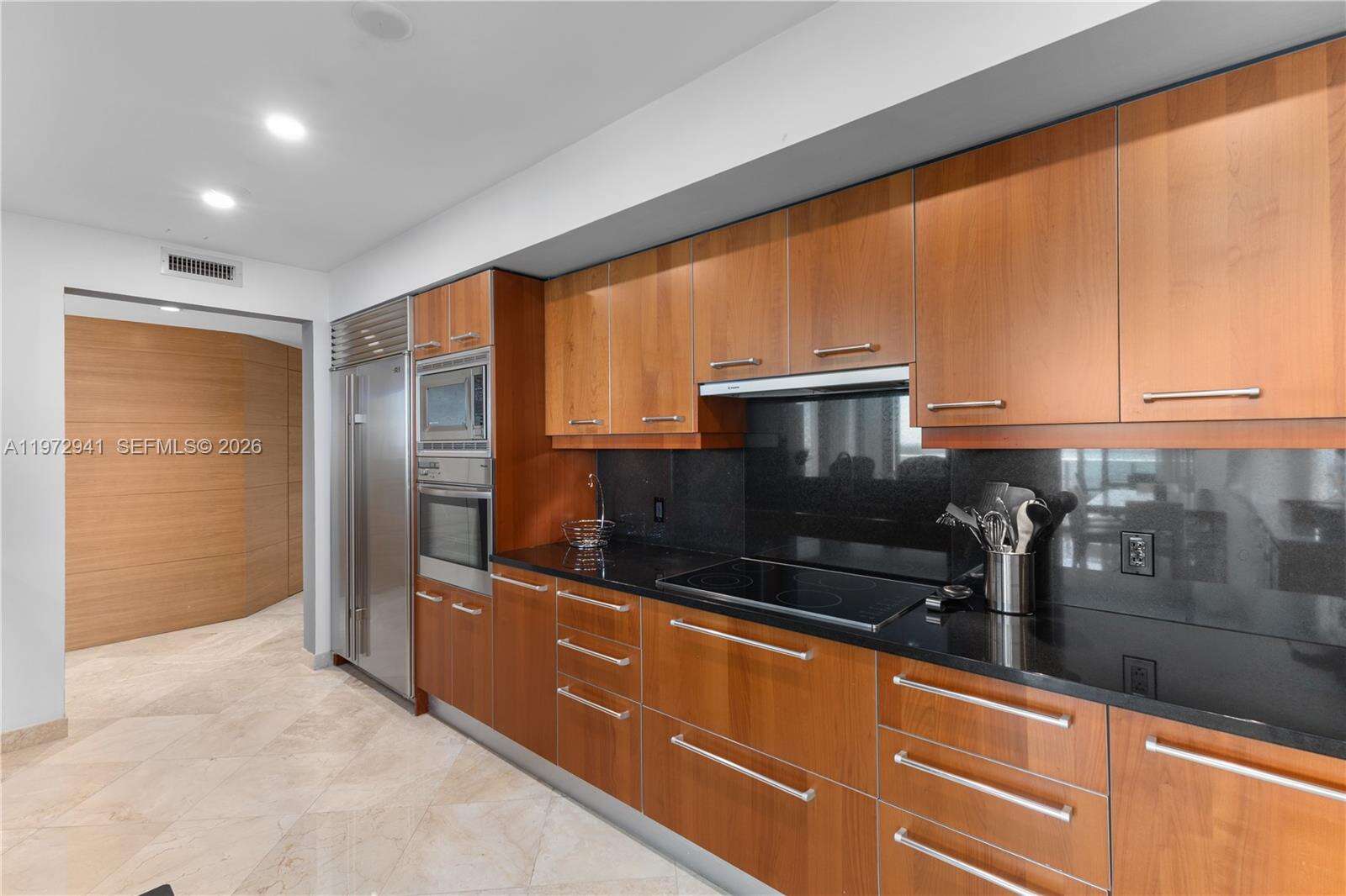 JADE RESIDENCES AT BRICKELL BAY - 1331 Brickell Bay Dr, Miami, FL 33131 | Picture 21