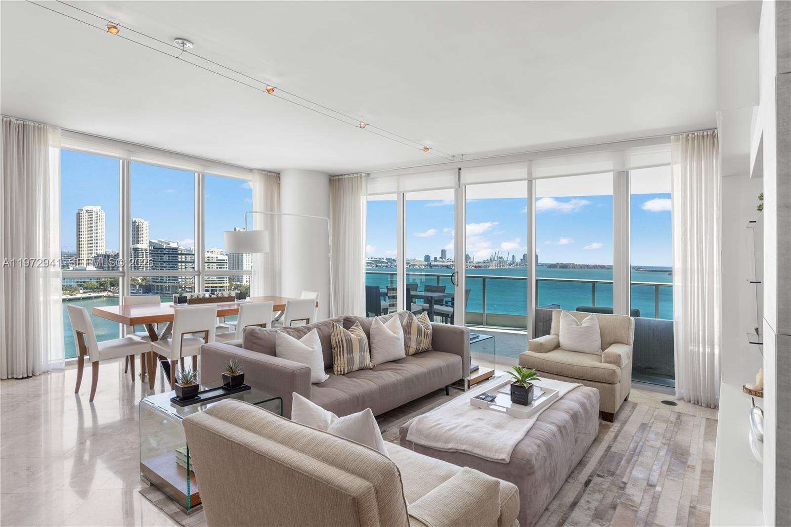 JADE RESIDENCES AT BRICKELL BAY - 1331 Brickell Bay Dr, Miami, FL 33131 | Picture 4