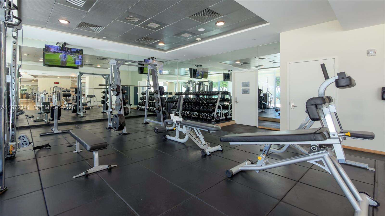 JADE RESIDENCES AT BRICKELL BAY - 1331 Brickell Bay Dr, Miami, FL 33131 | Picture 35