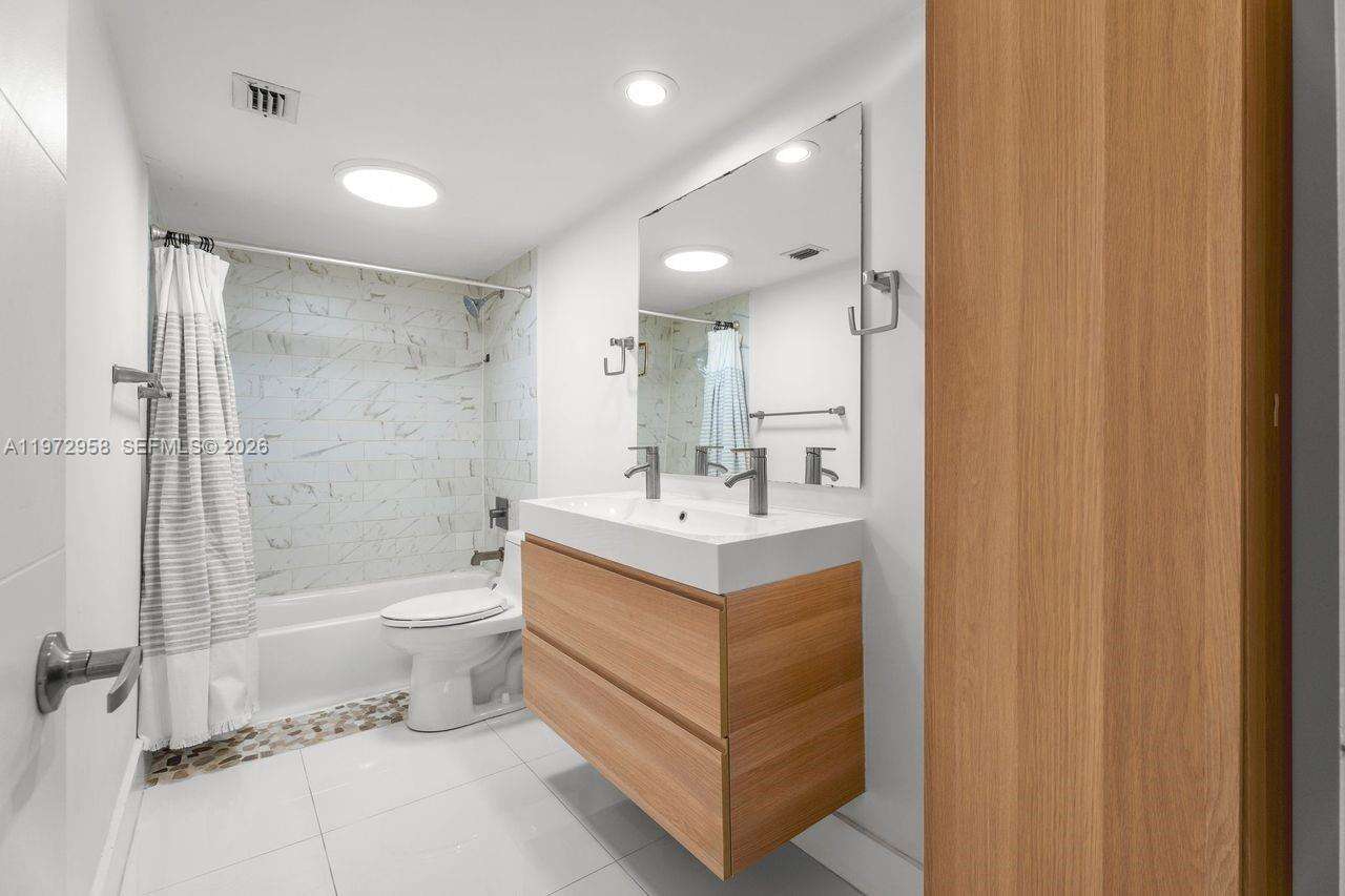 Brickell Place 2 at 1925 Brickell Ave, Miami, FL 33129 - For Sale photo 12