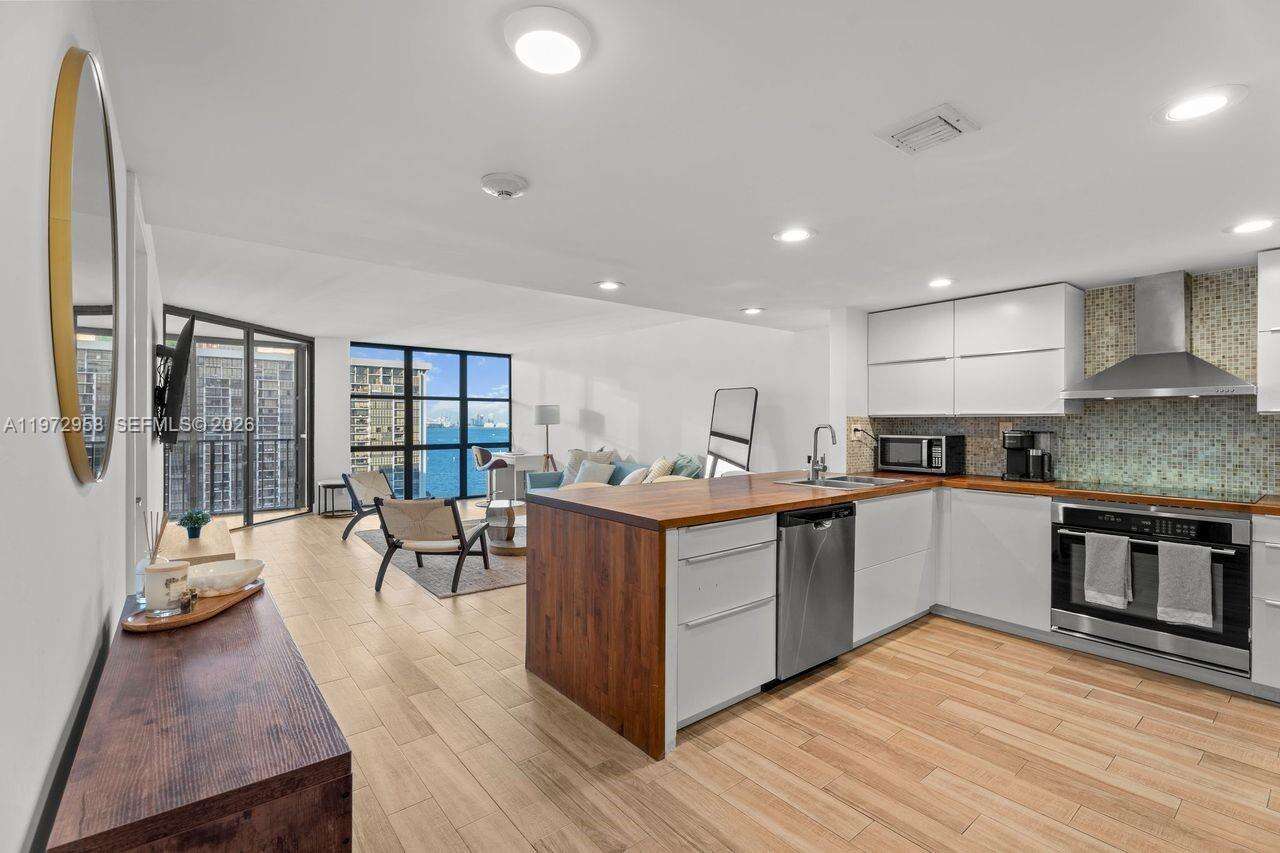 Brickell Place 2 at 1925 Brickell Ave, Miami, FL 33129 - For Sale photo 4