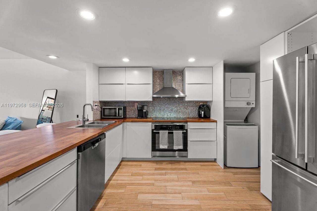 Brickell Place 2 at 1925 Brickell Ave, Miami, FL 33129 - For Sale photo 9