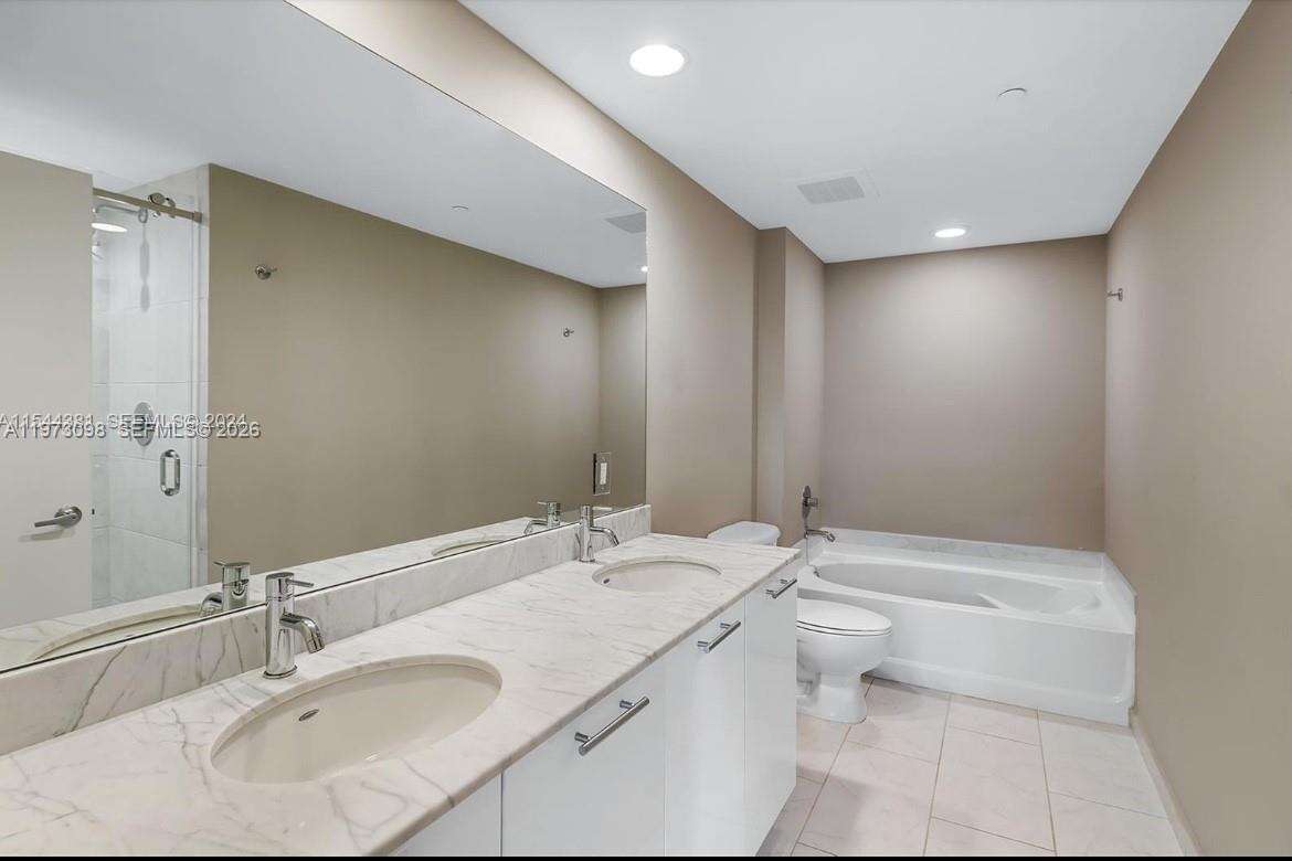 The Plaza On Brickell West at Miami, FL 33131 - For Sale photo 13