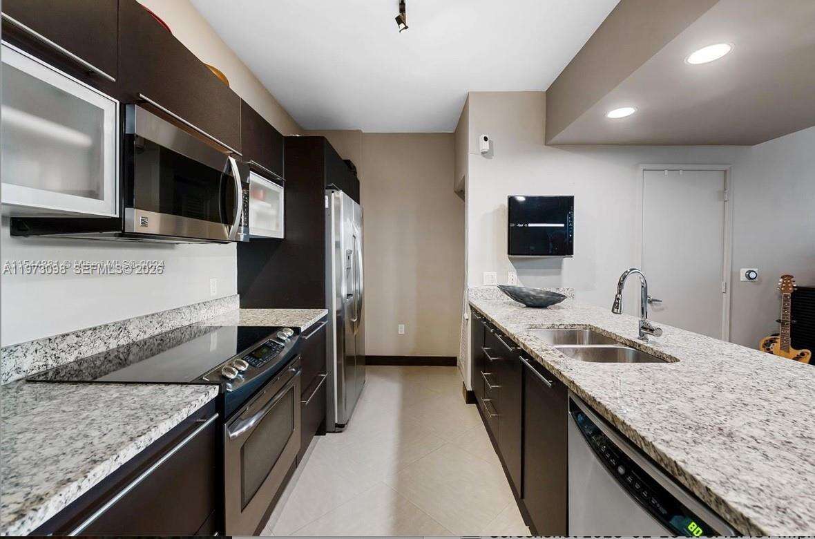 The Plaza On Brickell West at Miami, FL 33131 - For Sale photo 3