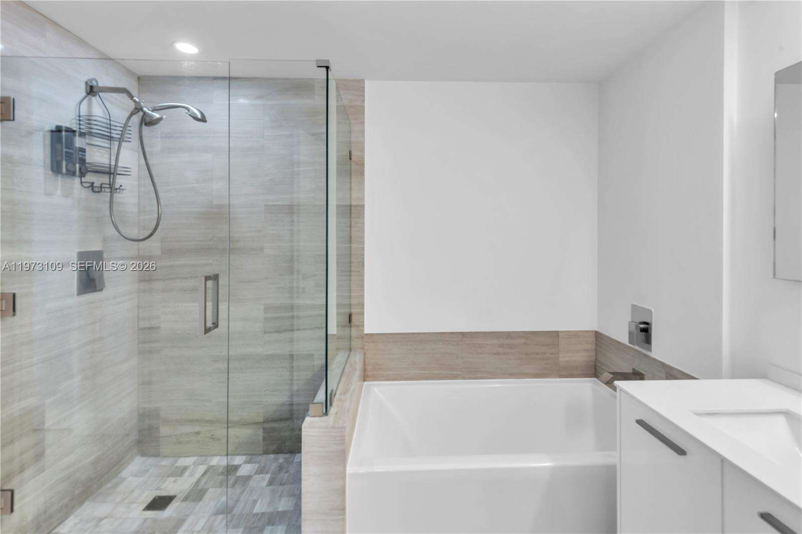 Brickell House at 1300 Brickell Bay Dr, Miami, FL 33131 - For Sale photo 22