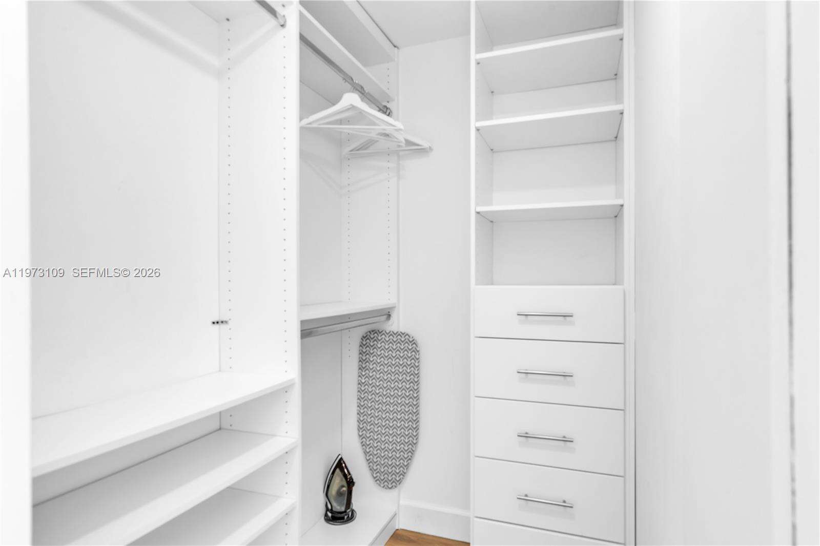 Brickell House at 1300 Brickell Bay Dr, Miami, FL 33131 - For Sale photo 24