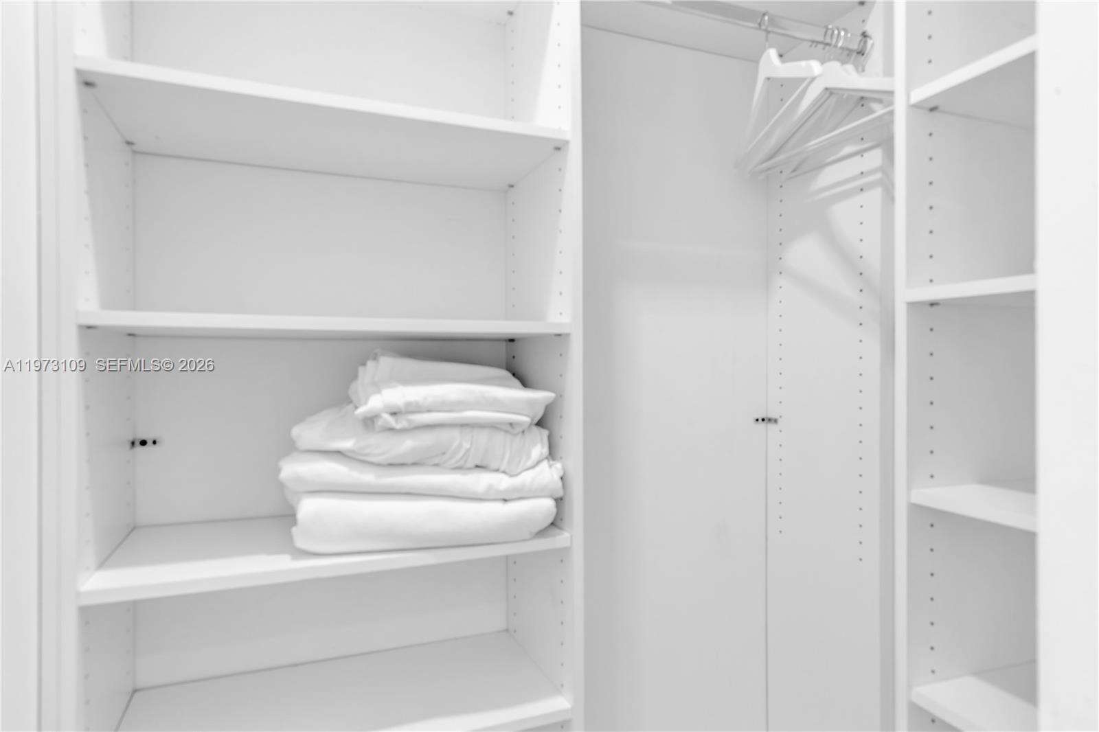 Brickell House at 1300 Brickell Bay Dr, Miami, FL 33131 - For Sale photo 25