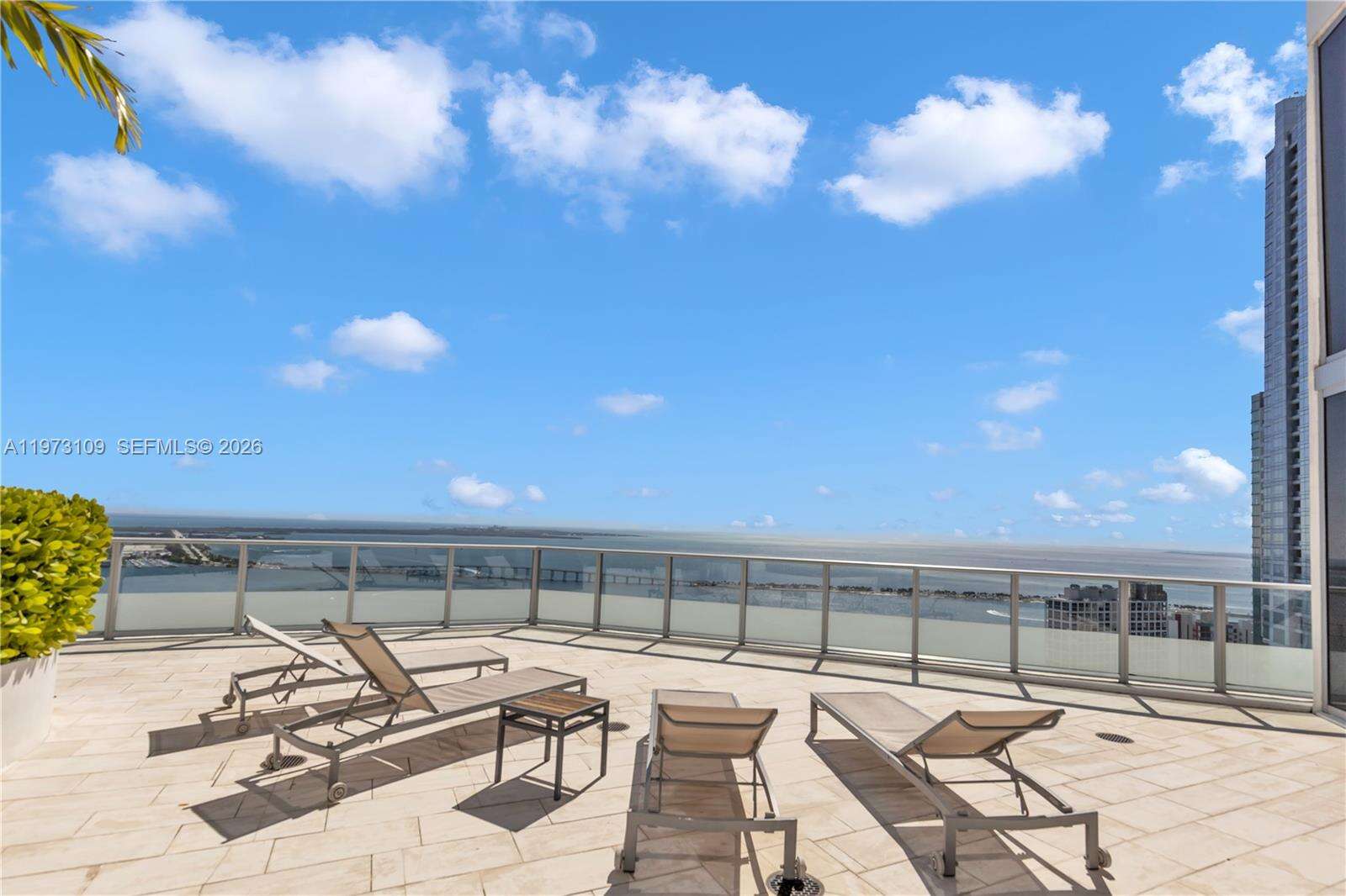 Brickell House at 1300 Brickell Bay Dr, Miami, FL 33131 - For Sale photo 29