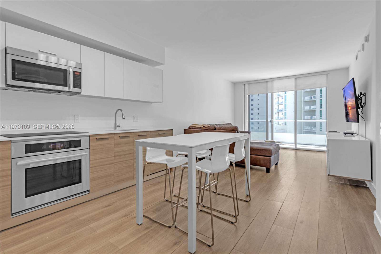 Brickell House at 1300 Brickell Bay Dr, Miami, FL 33131 - For Sale photo 7