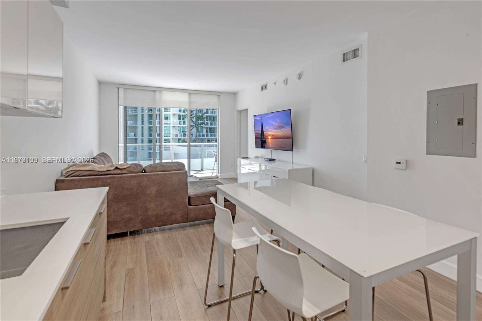 Brickell House at 1300 Brickell Bay Dr, Miami, FL 33131 - For Sale photo 9