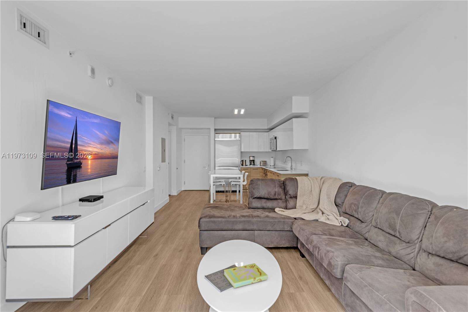 Brickell House at 1300 Brickell Bay Dr, Miami, FL 33131 - For Sale photo 10
