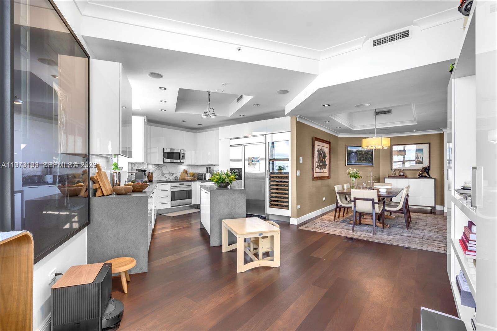 THREE TEQUESTA POINT - 848 Brickell Key Dr, Miami, FL 33131 | Picture 12