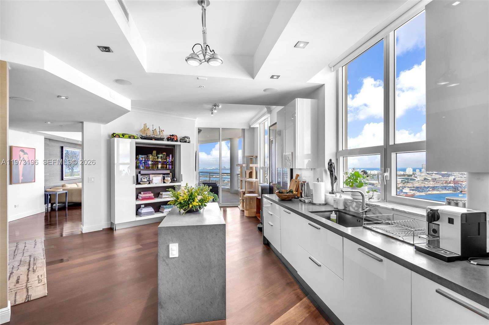 THREE TEQUESTA POINT - 848 Brickell Key Dr, Miami, FL 33131 | Picture 13