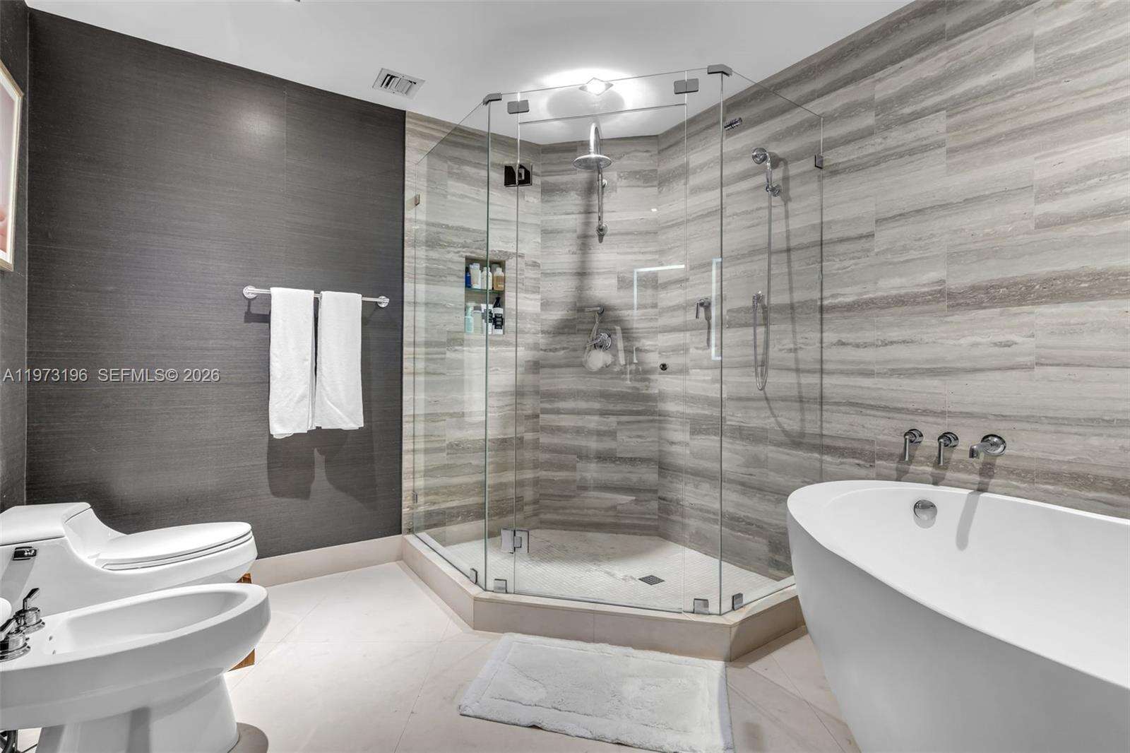 THREE TEQUESTA POINT - 848 Brickell Key Dr, Miami, FL 33131 | Picture 22