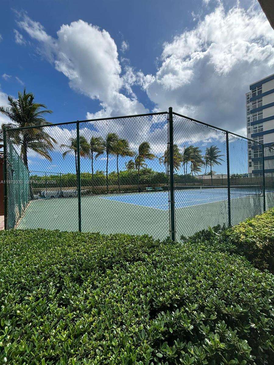 2080 Ocean Dr, Hallandale Beach, FL 33009 - For Sale photo 4