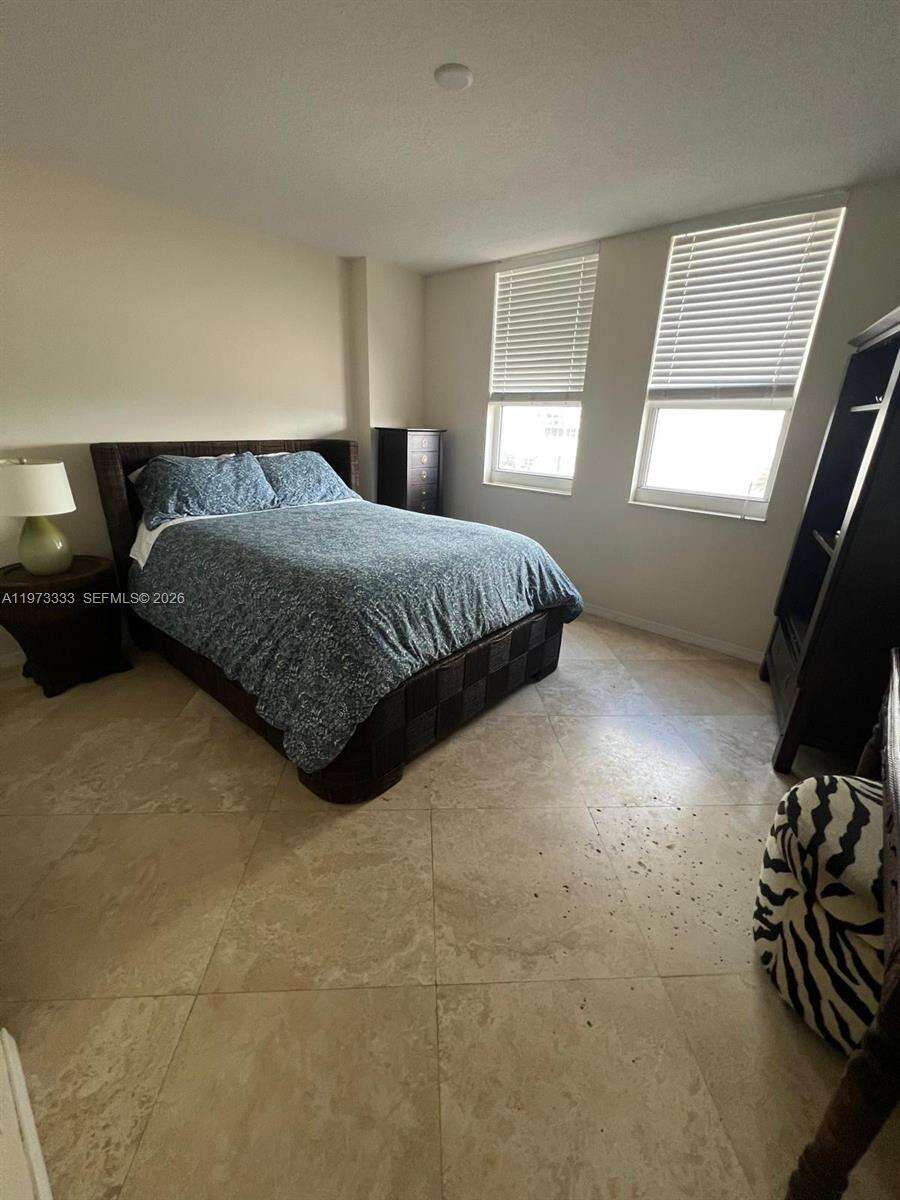 2080 Ocean Dr, Hallandale Beach, FL 33009 - For Sale photo 9