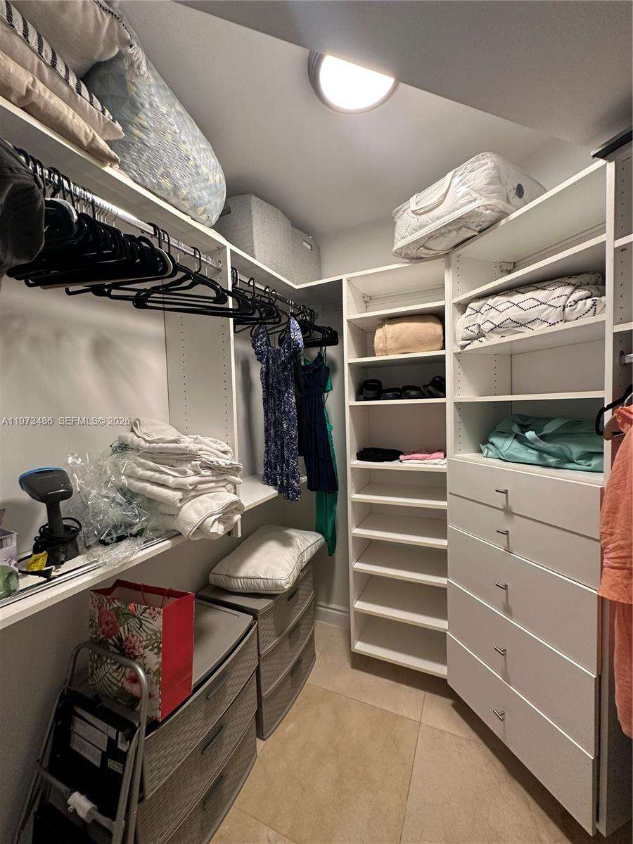 GREEN DIAMOND - 4775 Collins Ave, Miami Beach, FL 33140 | Picture 12