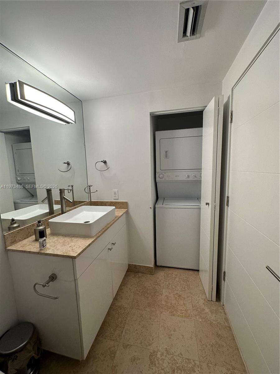 GREEN DIAMOND - 4775 Collins Ave, Miami Beach, FL 33140 | Picture 18