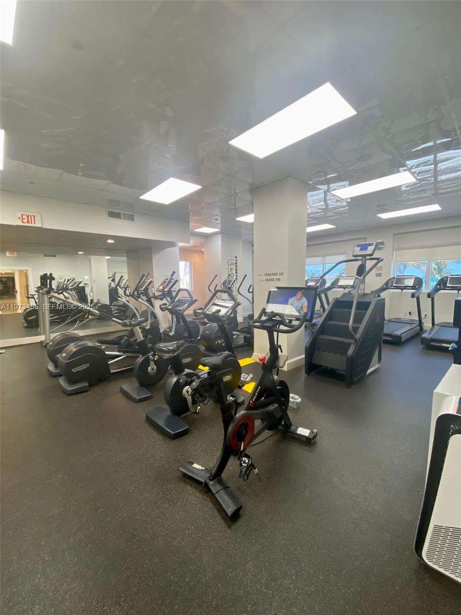 GREEN DIAMOND - 4775 Collins Ave, Miami Beach, FL 33140 | Picture 25