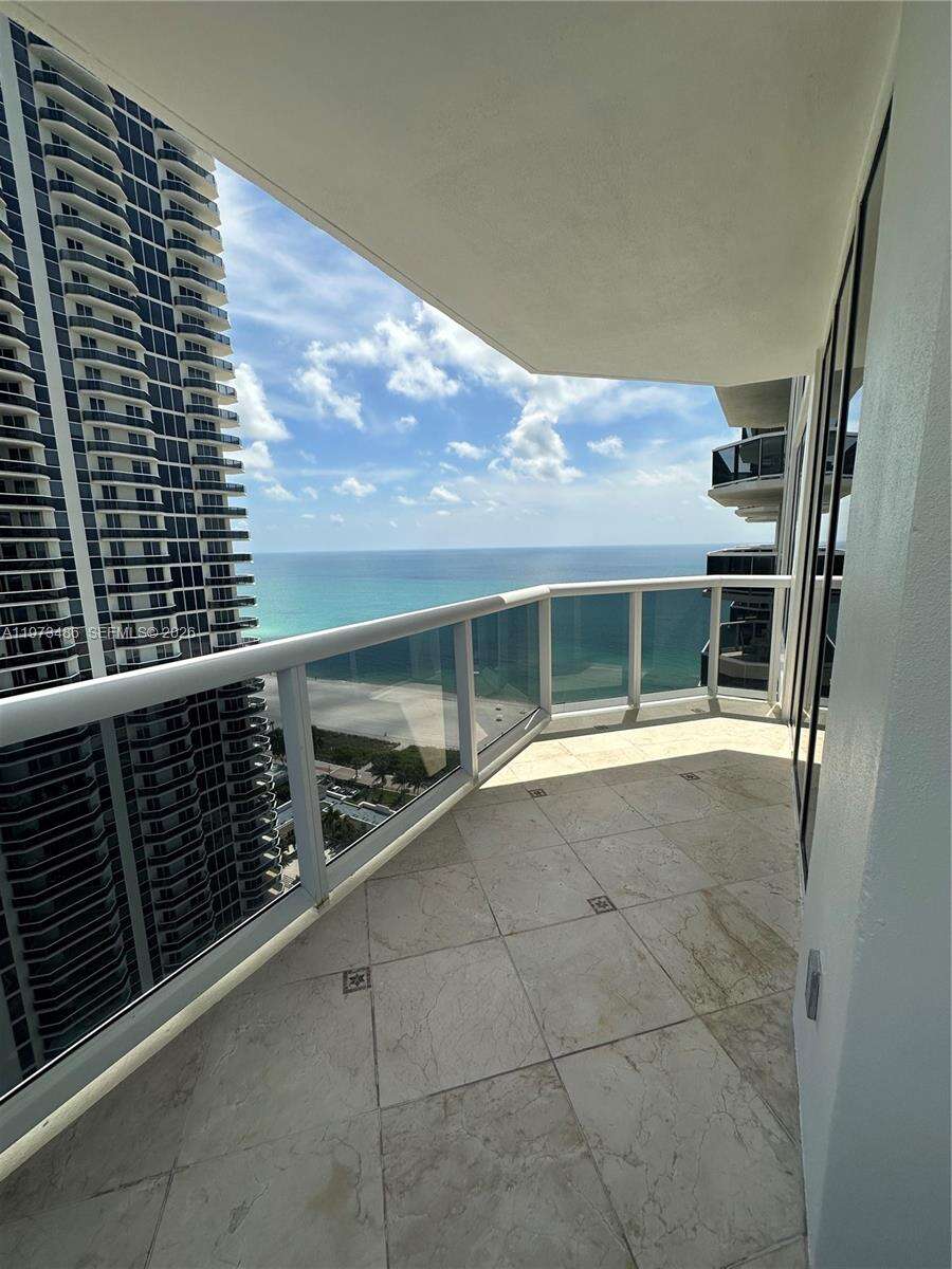 GREEN DIAMOND - 4775 Collins Ave, Miami Beach, FL 33140 | Picture 10