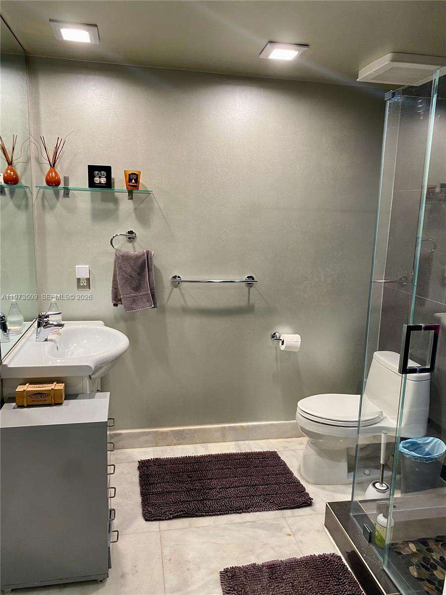 The Beach Club Three at 1800 Ocean Dr, Hallandale Beach, FL 33009 - For Sale photo 22