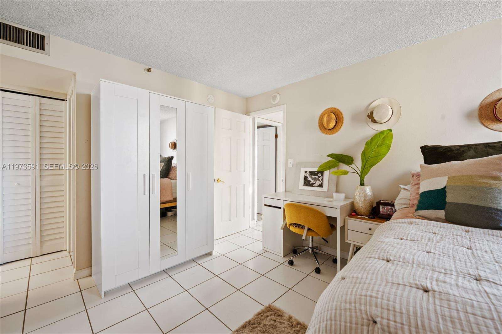 Club Atlantis at 2555 Collins Ave, Miami Beach, FL 33140 - For Sale photo 15