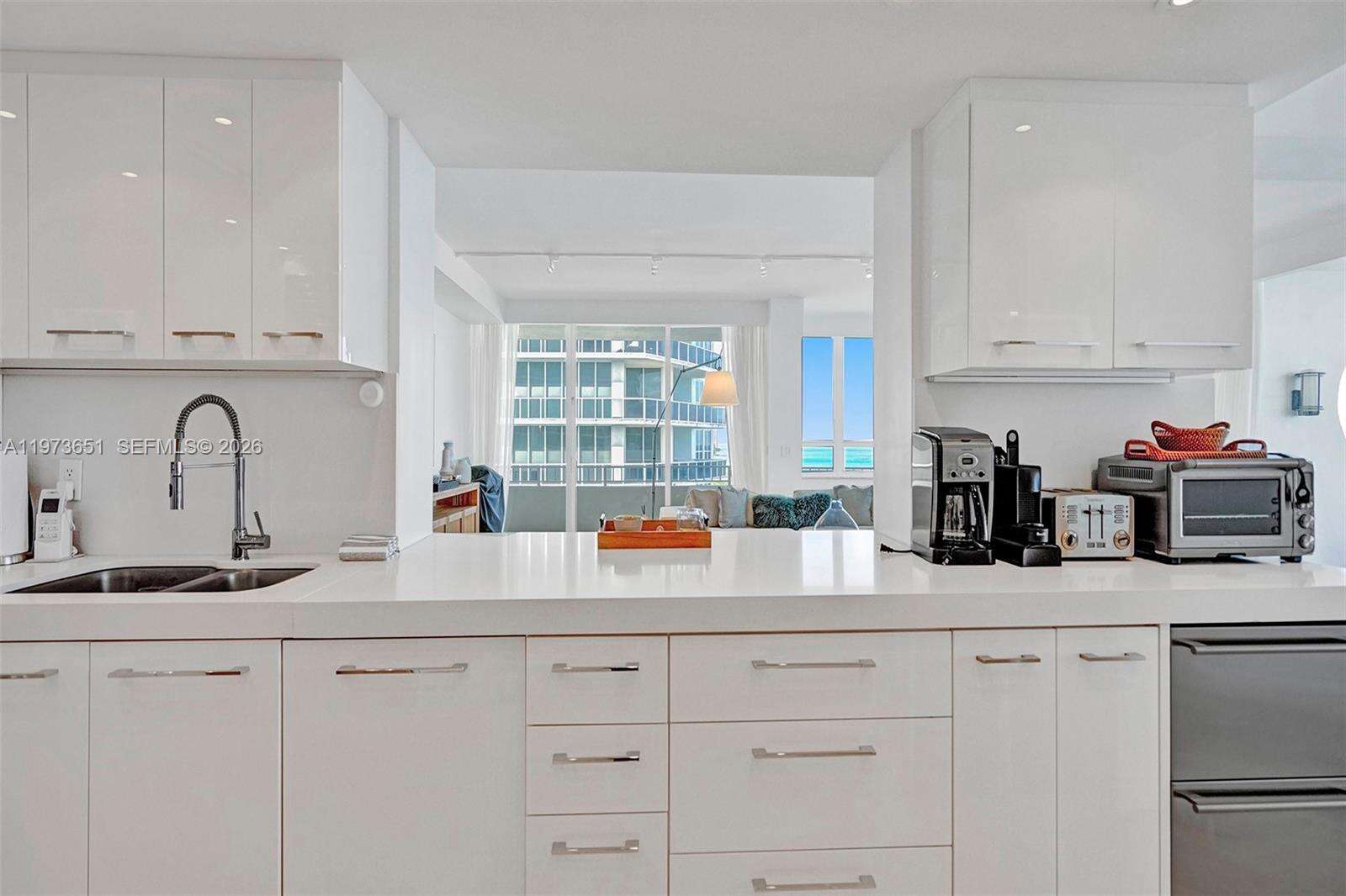 KENILWORTH - 10205 Collins Ave, Bal Harbour, FL 33154 | Picture 21