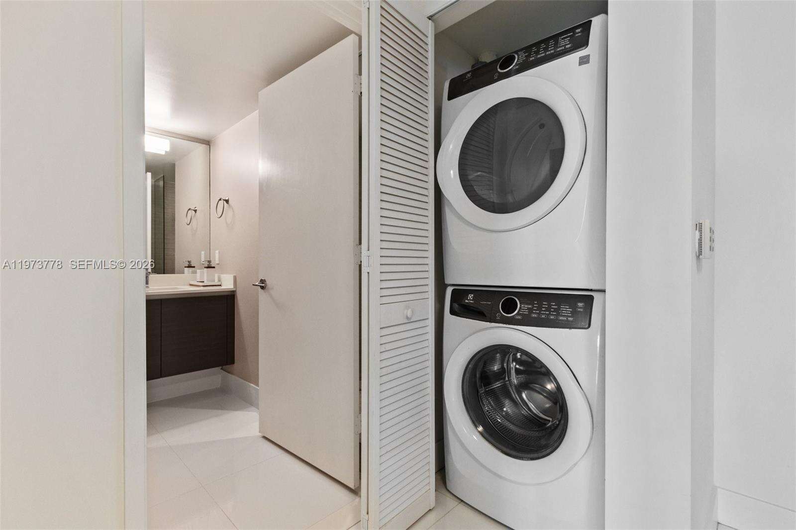 PARQUE TOWERS - 300 Sunny Isles Blvd, Sunny Isles Beach, FL 33160 | Picture 20